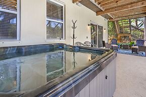 Pool Hot Tub Dock Walk to Beach Beach Gear