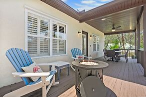 Pool Hot Tub Dock Walk to Beach Beach Gear