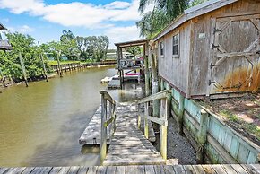 Pool Hot Tub Dock Walk to Beach Beach Gear