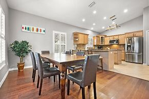 Pool Hot Tub Dock Walk to Beach Beach Gear