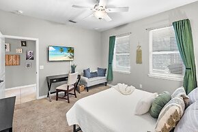 Pool Hot Tub Dock Walk to Beach Beach Gear