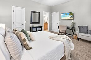 Pool Hot Tub Dock Walk to Beach Beach Gear