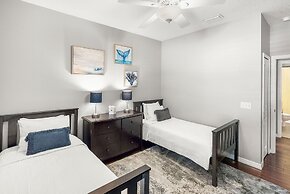 Pool Hot Tub Dock Walk to Beach Beach Gear