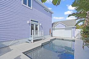 Heated Pool Tiki Lounge Steps to Beach Games