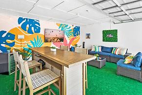 Heated Pool Tiki Lounge Steps to Beach Games