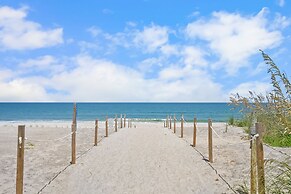 Heated Pool Tiki Lounge Steps to Beach Games