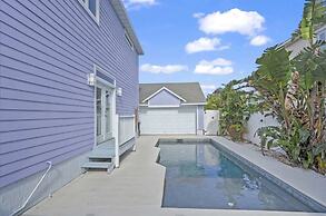 Heated Pool Tiki Lounge Steps to Beach Games