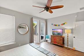 Heated Pool Tiki Lounge Steps to Beach Games