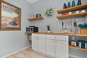 Heated Pool Tiki Lounge Steps to Beach Games