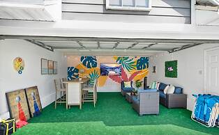 Heated Pool Tiki Lounge Steps to Beach Games