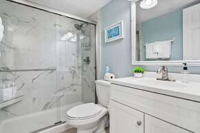 Walk to Beach Fire Pit Screened Patio Smart TVs