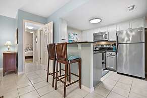 Walk to Beach Fire Pit Screened Patio Smart TVs