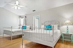 Walk to Beach Fire Pit Screened Patio Smart TVs