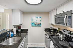 Walk to Beach Fire Pit Screened Patio Smart TVs