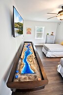 Water View Hot Tub Games Fire Pit Boat Parking