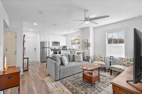 Free Parking Big Patio Next to Restaurants Bars