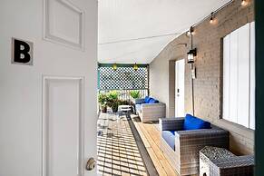 Free Parking Big Patio Next to Restaurants Bars