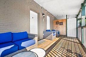 Free Parking Big Patio Next to Restaurants Bars