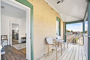 Free Parking Big Patio Next to Restaurants Bars