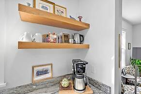 Free Parking Big Patio Next to Restaurants Bars