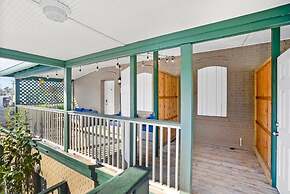 Free Parking Big Patio Next to Restaurants Bars