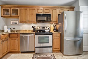 Oceanfront Patio Pool Tennis BBQ Free Parking