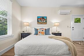 Downtown St Augustine Apt Smart TV Pack N Play