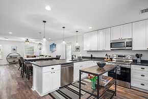 Pool Spa Downtown by Beach FOY Add Golf Cart