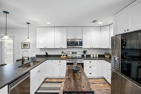 Pool Spa Downtown by Beach FOY Add Golf Cart