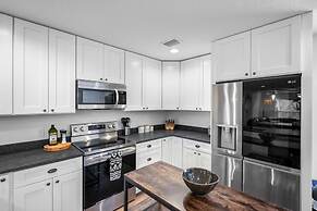 Pool Spa Downtown by Beach FOY Add Golf Cart