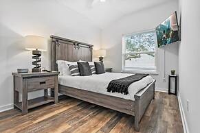 Pool Spa Downtown by Beach FOY Add Golf Cart