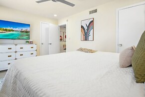 Walk Downtown Free Parking By Conch House Games