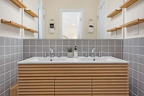 Walk Downtown Free Parking By Conch House Games