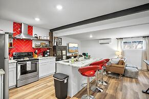 Renovated Bungalow With Work Space Kitchen Patio