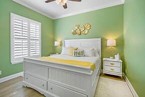 Pool Steps to Sand Near Downtown Beach Gear