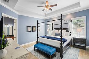 Pool Steps to Sand Near Downtown Beach Gear