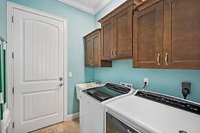 Pool Steps to Sand Near Downtown Beach Gear