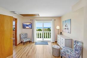 Oceanfront in St Aug Beach Patio BBQ Smart TVs