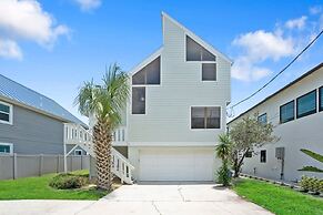 Oceanfront in St Aug Beach Patio BBQ Smart TVs