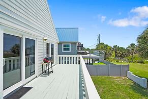 Oceanfront in St Aug Beach Patio BBQ Smart TVs