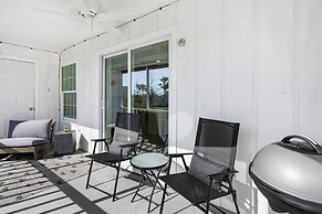 Walk Downtown By Conch House Free Parking Games