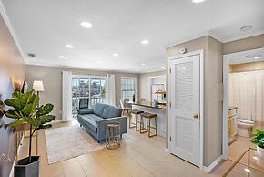 Walk Downtown By Conch House Free Parking Games