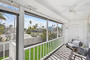 Walk Downtown By Conch House Free Parking Games