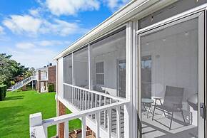 Walk Downtown By Conch House Free Parking Games