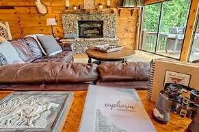 Hot Tub 3 Fireplaces Mountain Views Game Room