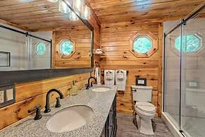 Hot Tub 3 Fireplaces Mountain Views Game Room