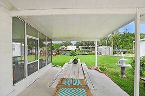 Qt Cottage on Dunn s Creek Fire Pit Kayaks