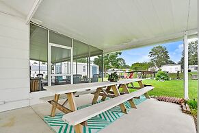 Qt Cottage on Dunn s Creek Fire Pit Kayaks