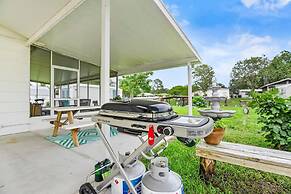 Qt Cottage on Dunn s Creek Fire Pit Kayaks