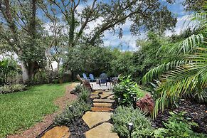 Welcome Basket Pool By Beach Fire Pit BBQ PS4